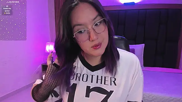 sweet--emily online show from September 25, 4:40 am