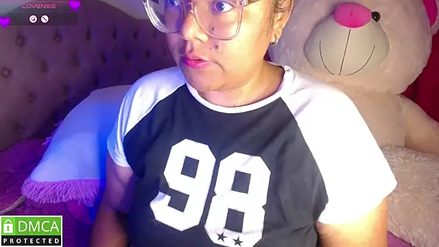 KittyHot20 online show from November 10, 9:25 am