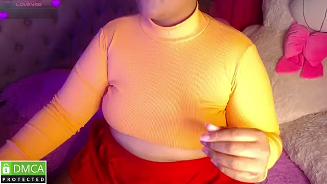 KittyHot20 online show from October 31, 9:00 pm