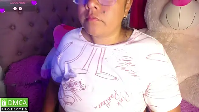 KittyHot20 online show from November 17, 1:42 am