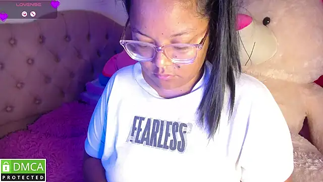 KittyHot20 online show from December 17, 5:18 pm