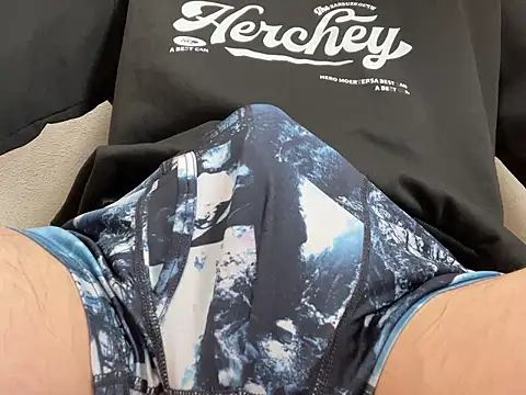 Snapshot of lkun9 chatting on November 4, 5:33 am lkun9 online show from November 4, 5:33 am