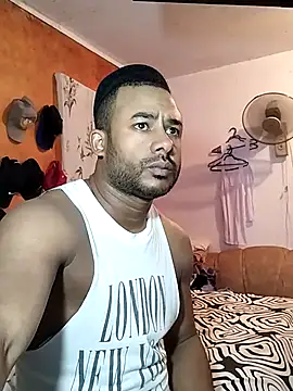 Snapshot of Negroricobaby chatting on February 27, 3:51 am Negroricobaby online show from February 27, 3:51 am