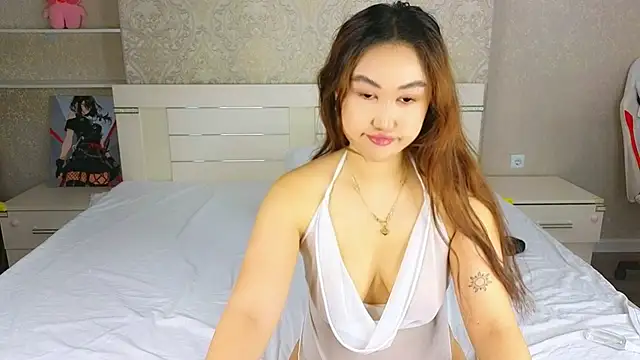 Diana Moon  online show from December 15, 2:06 am