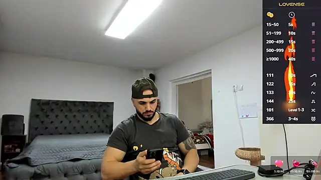 supermanboy94 online show from March 25, 6:35 am