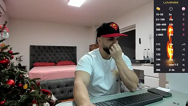 supermanboy94 online show from December 16, 7:01 am