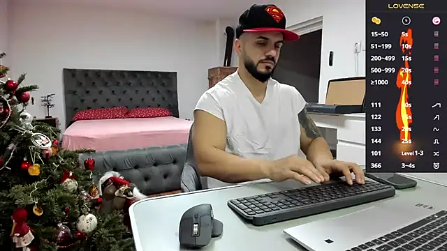 supermanboy94 online show from December 17, 6:18 am