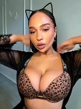 Snapshot of CardiSweetBaby chatting on September 29, 11:38 am CardiSweetBaby online show from September 29, 11:38 am