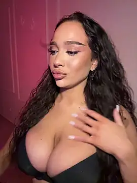 CardiSweetBaby online show from April 14, 9:42 pm