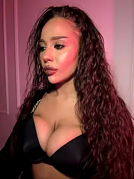 Snapshot of CardiSweetBaby chatting on November 14, 2:10 pm CardiSweetBaby online show from November 14, 2:10 pm