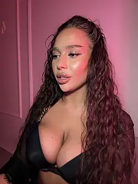 Snapshot of CardiSweetBaby chatting on November 16, 5:39 pm CardiSweetBaby online show from November 16, 5:39 pm