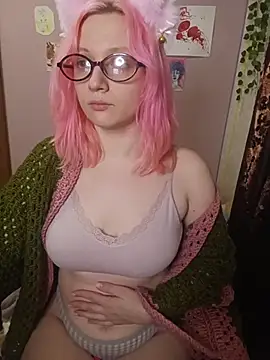 DeviJonson online show from October 26, 5:46 pm