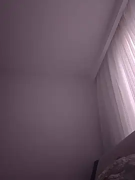 Snapshot of raducelfrumos99 chatting on December 14, 11:27 am raducelfrumos99 online show from December 14, 11:27 am