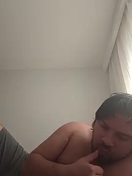 Snapshot of raducelfrumos99 chatting on December 18, 9:47 am raducelfrumos99 online show from December 18, 9:47 am