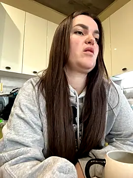 Karolina llove online show from October 28, 7:18 am