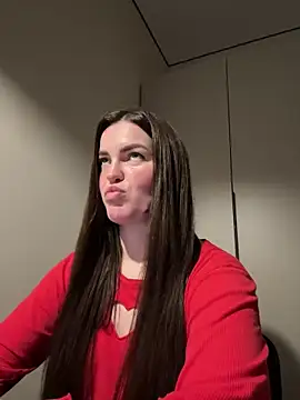 Karolina llove online show from December 5, 8:39 pm