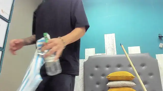 Snapshot of Rhaegal_hot chatting on February 21, 6:15 pm Rhaegal hot online show from February 21, 6:15 pm