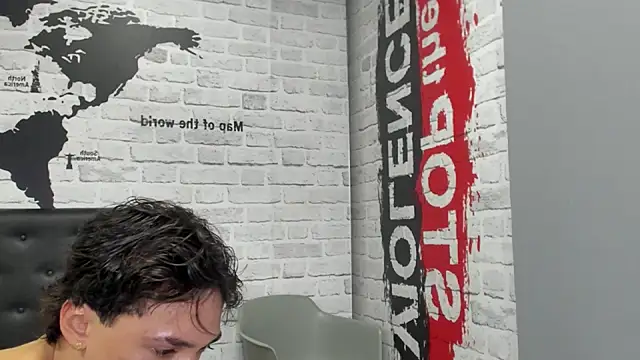 Snapshot of Rhaegal_hot chatting on March 22, 12:35 pm Rhaegal hot online show from March 22, 12:35 pm