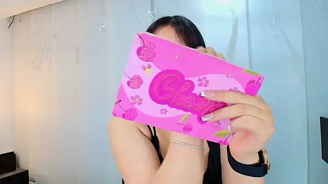 lina bedoya  online show from March 6, 11:38 am