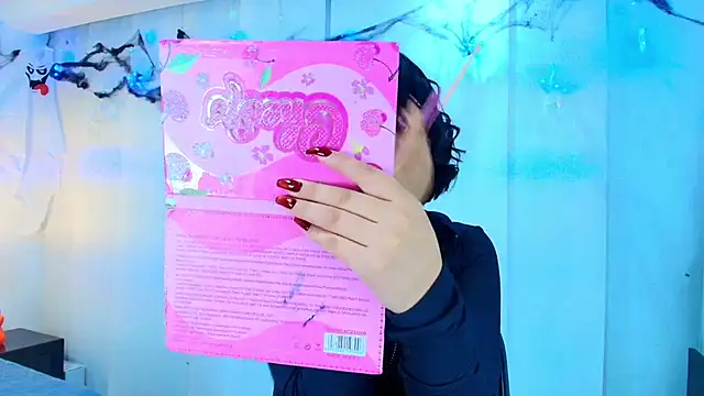 lina bedoya  online show from November 7, 11:37 am