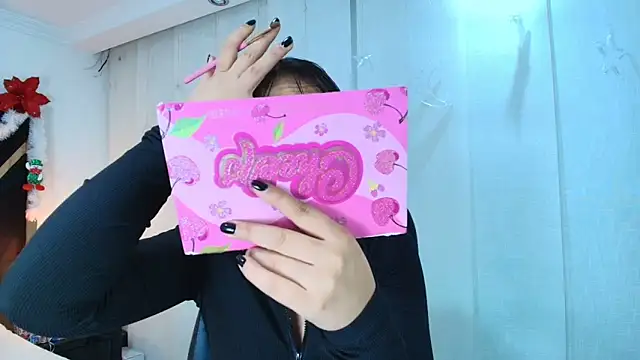 lina bedoya  online show from December 17, 11:37 am