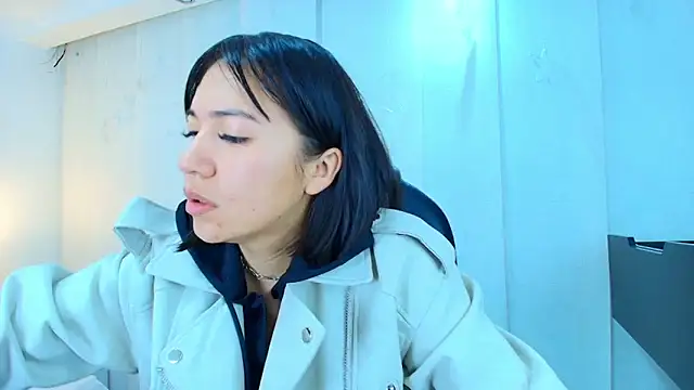 lina bedoya  online show from November 29, 11:32 am