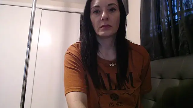 CrystalLakeXO online show from July 10, 11:32 am