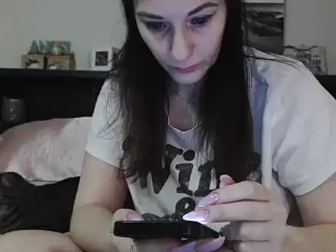 Snapshot of CrystalLakeXO chatting on February 28, 6:10 am CrystalLakeXO online show from February 28, 6:10 am