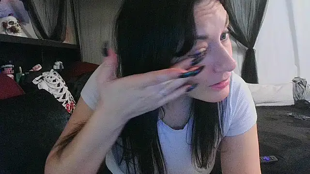 CrystalLakeXO online show from March 25, 6:13 am