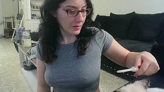 CrystalLakeXO online show from October 27, 9:21 am