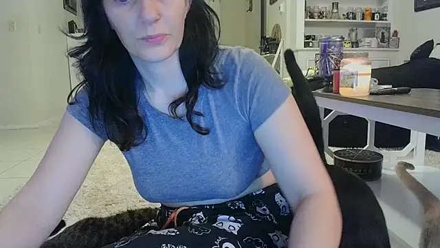 CrystalLakeXO online show from October 29, 6:34 am