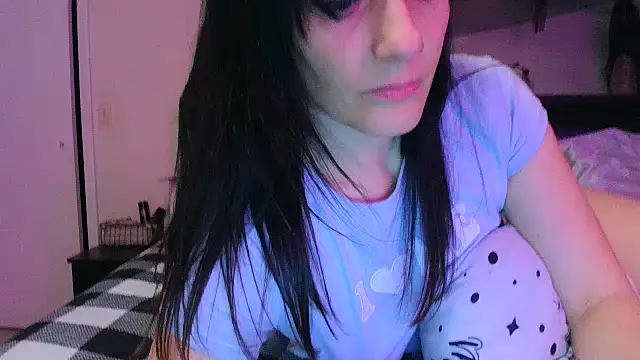 CrystalLakeXO online show from June 5, 5:12 am