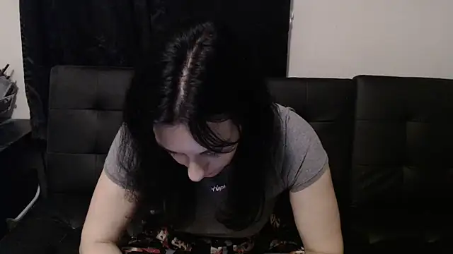 CrystalLakeXO online show from June 28, 10:43 am