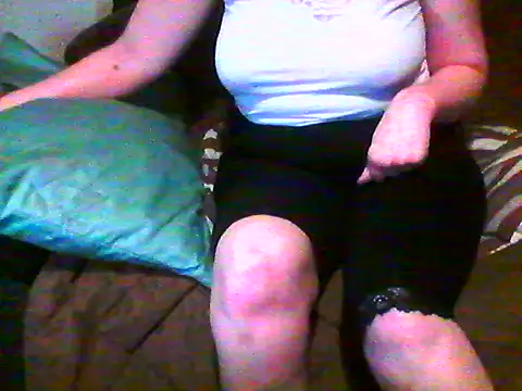 Everydayonli online show from March 11, 8:25 pm