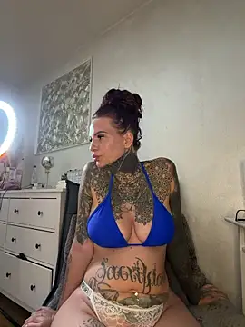 AileenInkOfficial online show from November 13, 8:57 pm