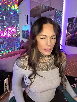 Snapshot of AileenInkOfficial chatting on March 3, 7:46 am AileenInkOfficial online show from March 3, 7:46 am