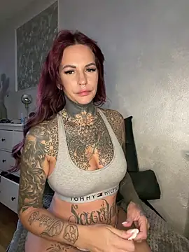 AileenInkOfficial online show from November 11, 8:25 pm