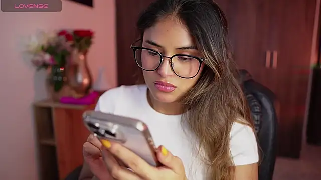 SaraParisi online show from March 18, 10:21 pm