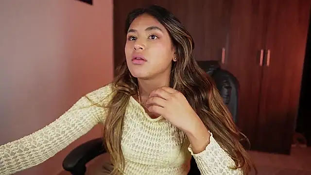 SaraParisi online show from March 12, 12:49 am