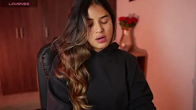 SaraParisi online show from March 24, 11:49 pm