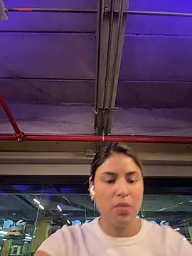 SaraParisi online show from November 5, 4:21 pm