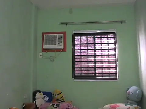 Snapshot of sweetsexysmile chatting on July 13, 1:49 am sweetsexysmile online show from July 13, 1:49 am