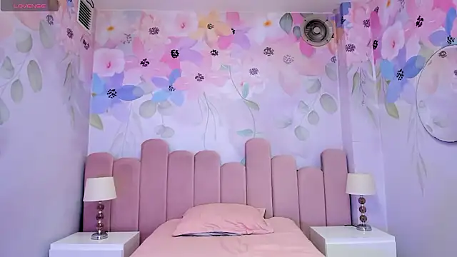 Lesly sexy4u online show from November 28, 3:17 am