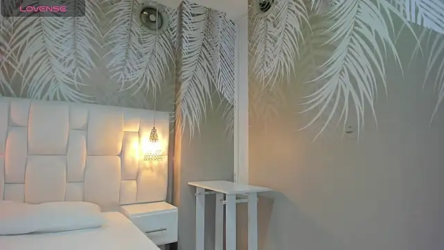 Lesly sexy4u online show from December 21, 3:08 am