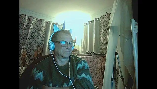 coryassman online show from April 8, 11:01 am