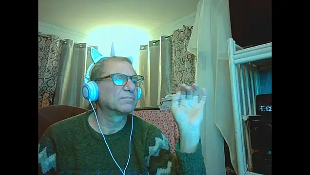 coryassman online show from March 25, 8:14 am