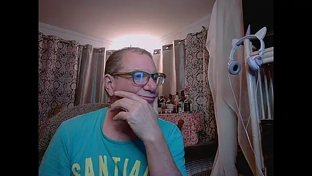 Snapshot of coryassman chatting on July 16, 5:15 am coryassman online show from July 16, 5:15 am