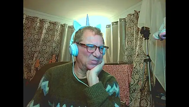 coryassman online show from February 26, 11:32 am