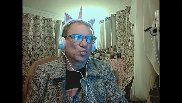 Snapshot of coryassman chatting on June 26, 5:46 am coryassman online show from June 26, 5:46 am