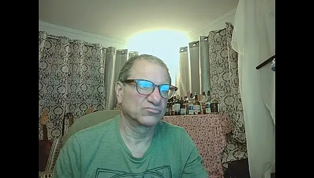 Snapshot of coryassman chatting on June 19, 6:41 am coryassman online show from June 19, 6:41 am